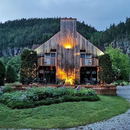 Auberge Du Jardin Petit-Saguenay Zewnętrze zdjęcie